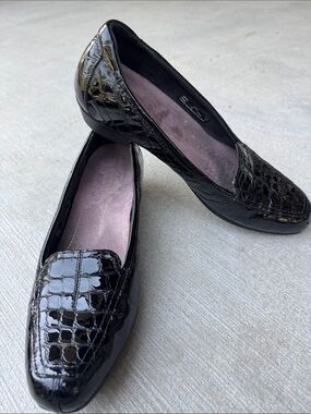 Clark’s patent loafer